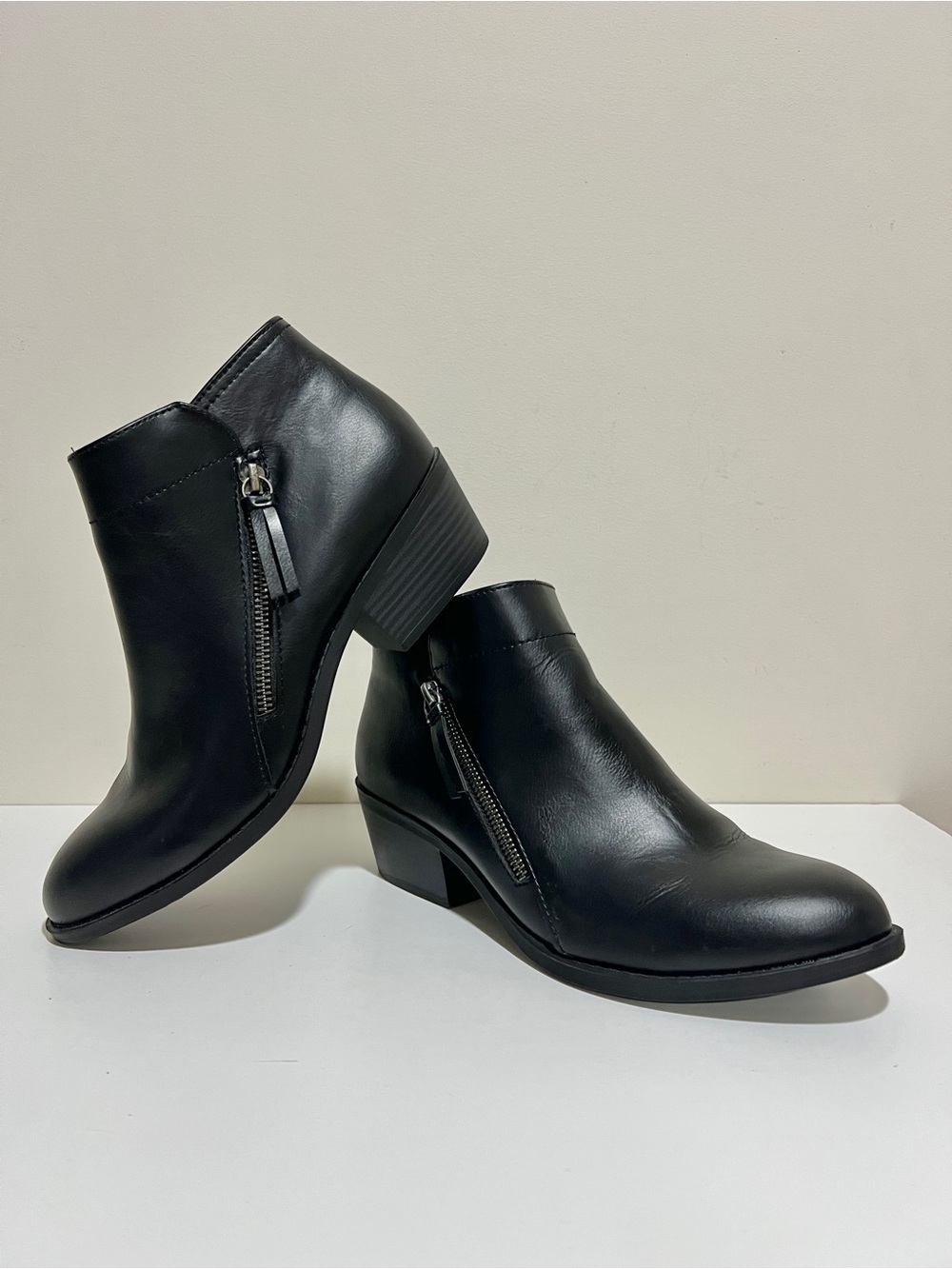 Arizona Jean Co Size 10 Women’s Black Ankle Boots Worn Once Excellent Condition